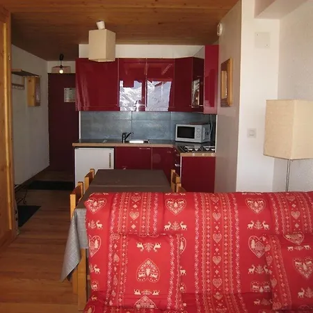 Cosy 5 Pers Avec Balcon Sud A D'huez, Skis Aux Pieds